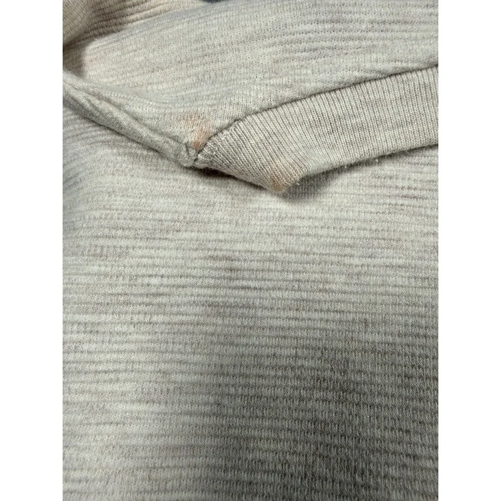 H&M Mens Crewneck Sweatshirt Oatmeal Light Gray Textured Fleece Pullover. #0030